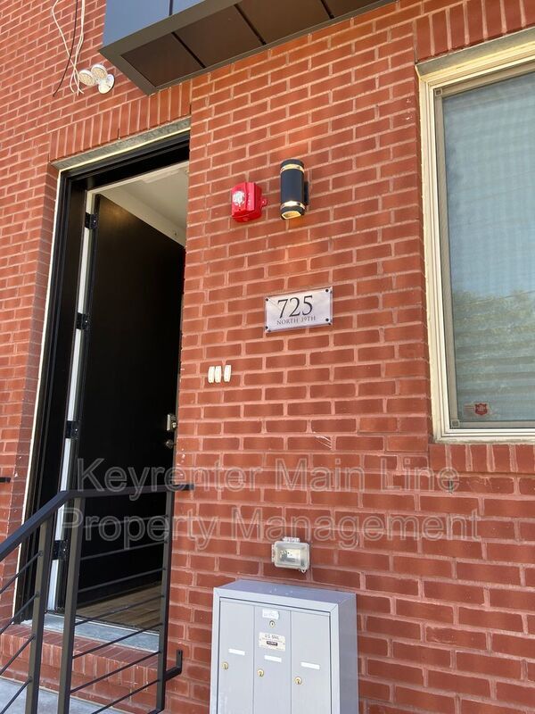 Foto del edificio - 725 N 39th St
