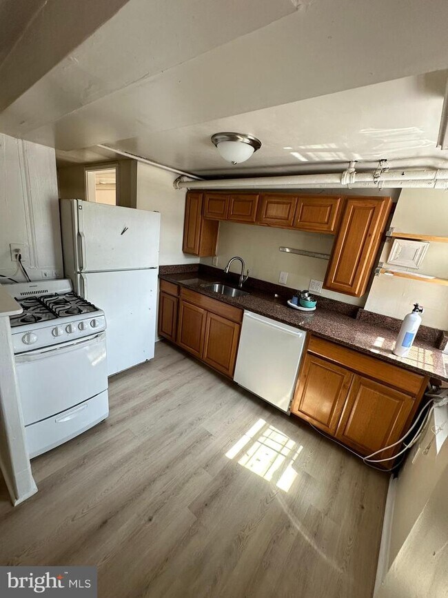 1748 Lamont St NW Unit 4, Washington, DC 20010 Room for Rent in