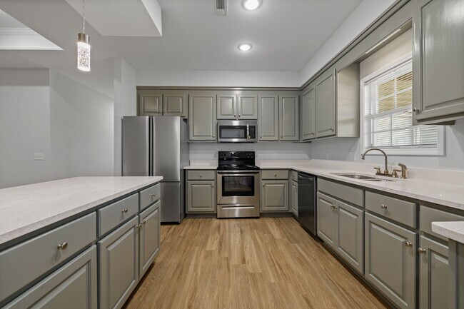 Foto del edificio - 170 Wingate Ave