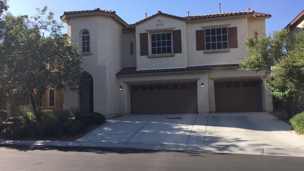 Primary Photo - STUNNING 2 STORY HOME IN MOUNTAIN EDGE.