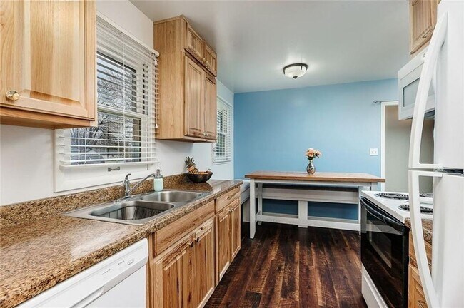Foto del edificio - 2 Bedroom House on West End