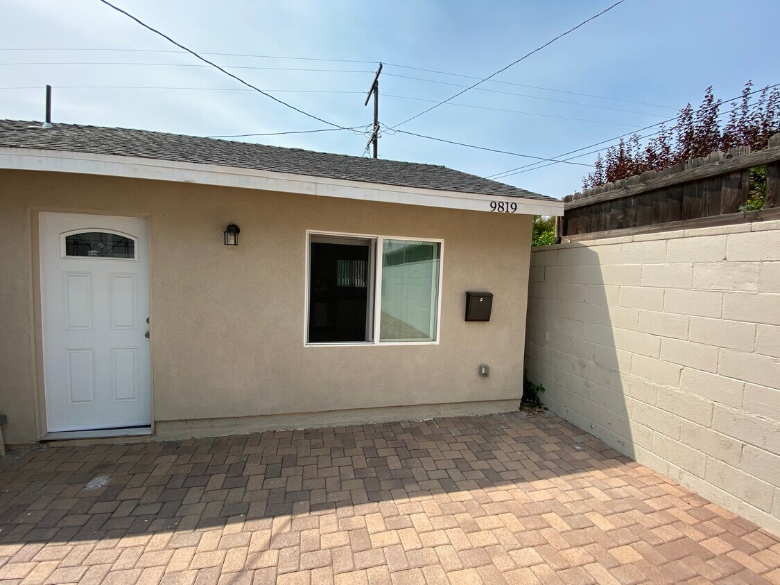 9817 Cabanas Ave, Tujunga, CA 91042 House Rental in Tujunga, CA