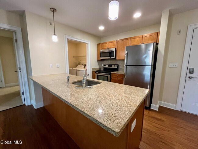 Foto del edificio - 60 Weibel Ave