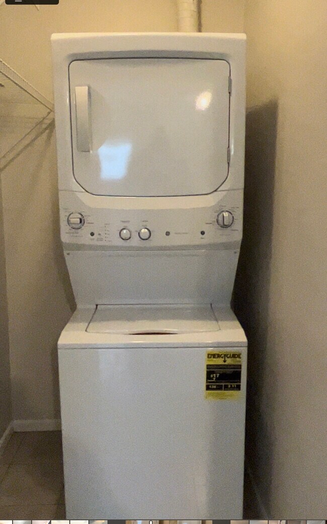 Foto del edificio - 151 Meridian St