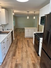 Building Photo - 50 Hackberry Hill