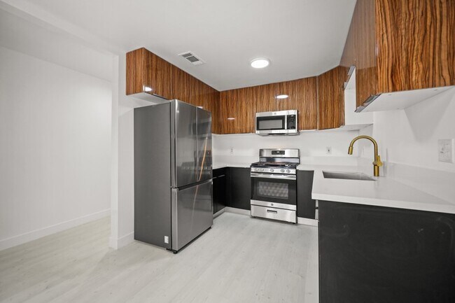 Foto del edificio - 920 Everett St
