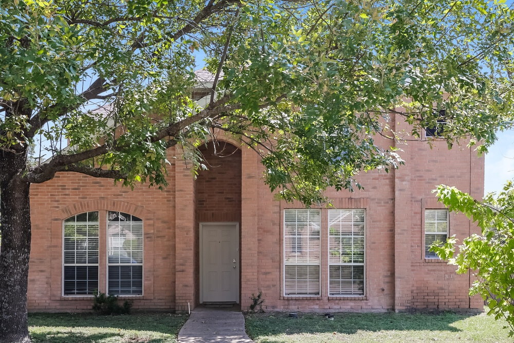 Primary Photo - 228 Pioneer Ct