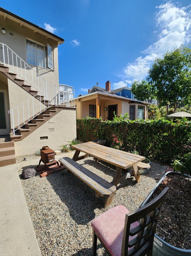 Building Photo - 42 Wavecrest Ave
