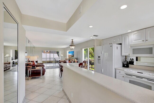 Foto del edificio - 308 Golfview Rd