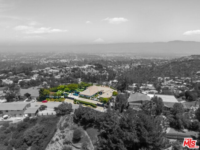 Foto del edificio - 8416 Skyline Dr