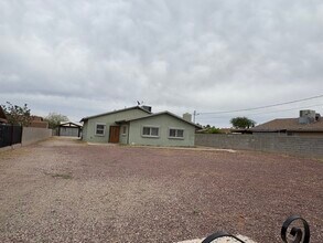 Building Photo - 1802 N Dragoon St