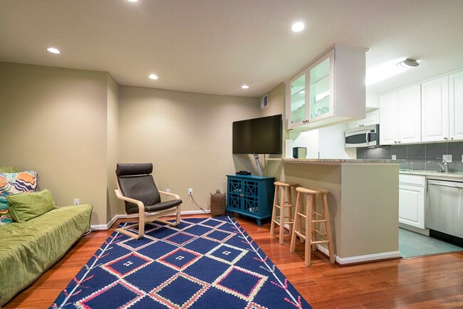 Foto del edificio - 1001 New Hampshire Ave NW