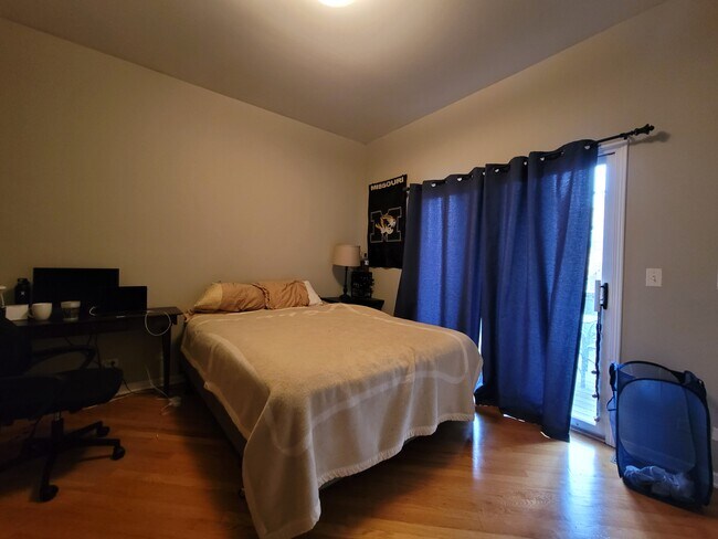 Foto del edificio - 1513 N Wood St