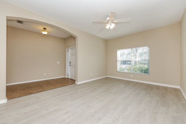 Foto del edificio - 9026 41st St E