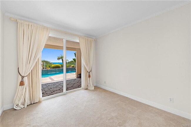 Building Photo - 28 Coral Reef