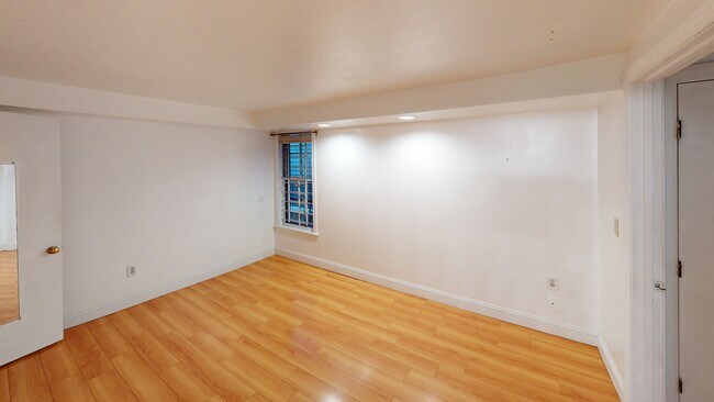 Foto del edificio - 96 Sheridan St