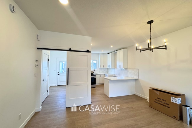 Photo du bâtiment - 9339-9222 222 St NW