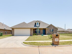 Building Photo - 4505 Black Mesa Ln