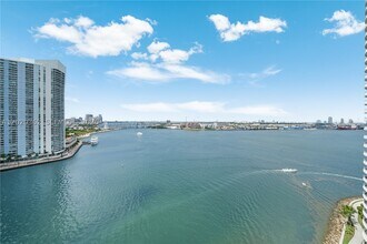 Building Photo - 888 Brickell Key Dr