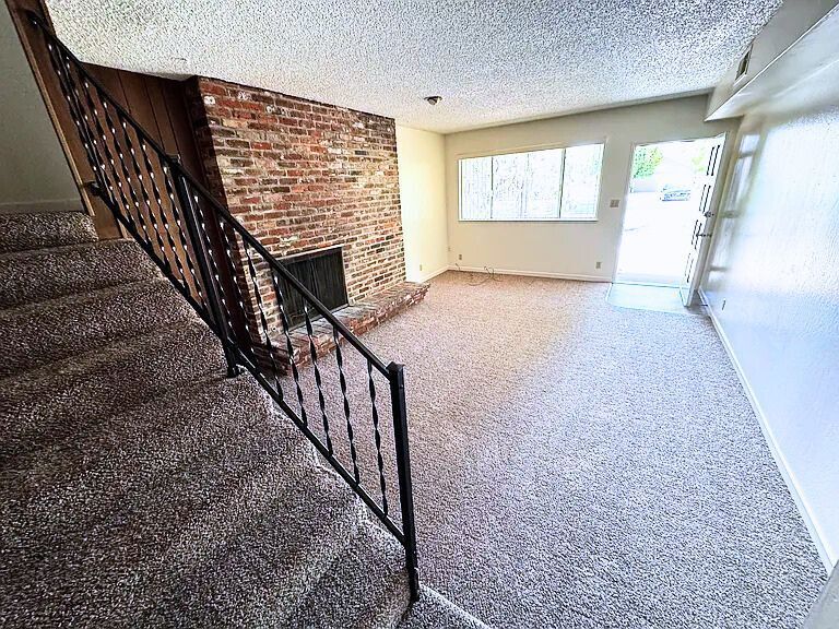 Foto principal - 510 W Locust St