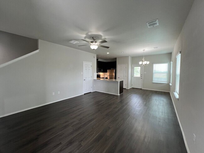 Foto del edificio - Luxury 3/2 Townhouse in Seguin, Texas