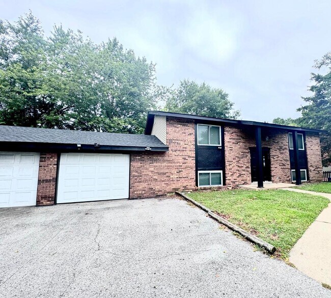 Foto del edificio - 109 Britanna Dr