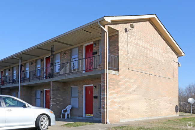 Saddlebrook Apts - Thorobred Apartments