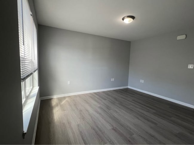 Building Photo - 16 Duiguid Dr