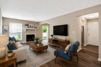 Building Photo - Lakeside Crossing at Eagle Creek Apartments and Townhomes