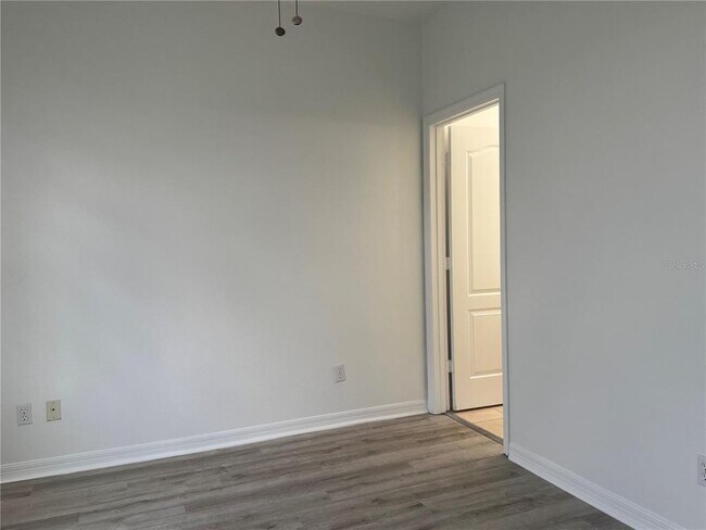 Foto del edificio - 9362 Flowering Cottonwood Rd