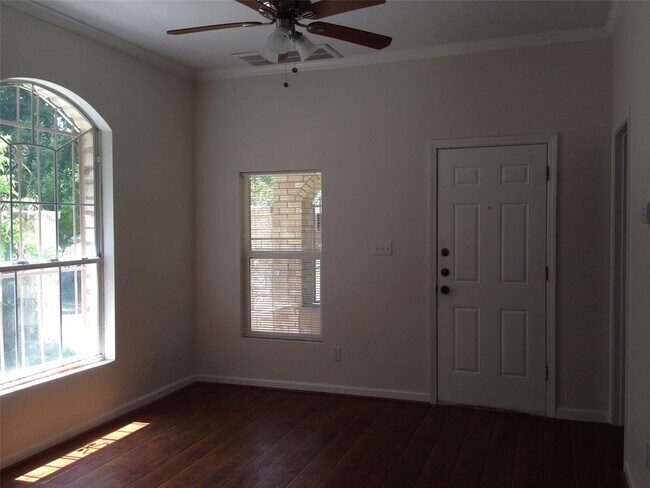 Foto del edificio - 2406 Willow St