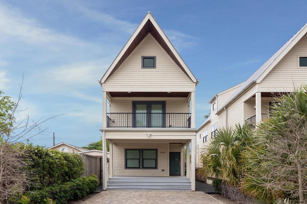 Foto principal - 4209 Billingsley St