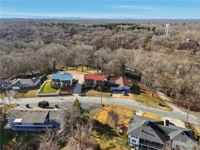 Building Photo - 14807 Dutchmans Dr