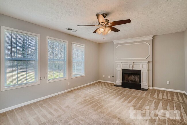 Foto del edificio - 218 Hickory Branch Dr