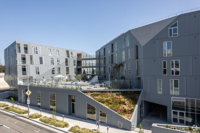 Building Photo - 11776 Santa Monica Blvd