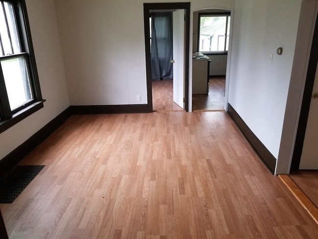 Foto del edificio - 712 W Franklin St