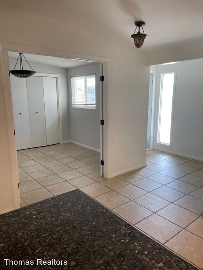 Building Photo - 3 br, 2 bath House - 1321 East Lane
