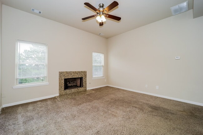 Building Photo - 176 Prescott Dr