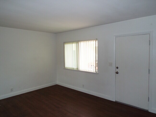 Studio - 7918 Painter Ave