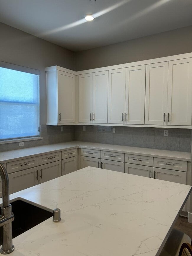 Building Photo - 202 Tea Tree Terrace