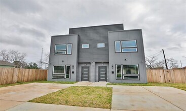 Building Photo - 9315 Ashville Dr