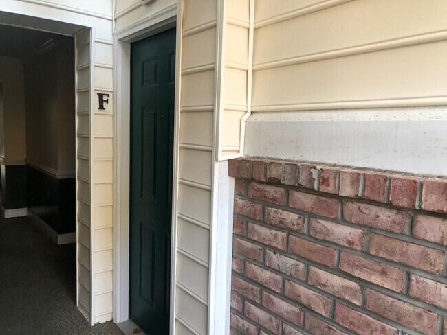 Building Photo - 4323 Lotus Ct