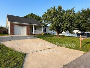 Building Photo - 3832 Softwind Ln