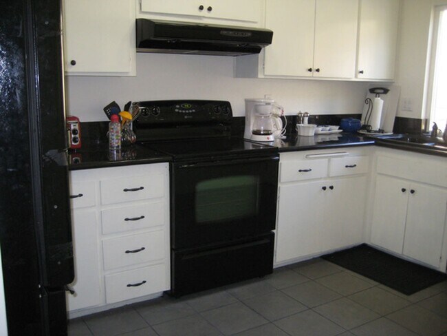 Foto del edificio - La Mesa "Near SDSU" Spacious 2BR/2BA Condo...