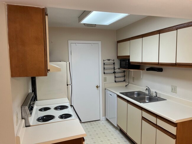 Cocina - 5701 Chapman Mill Dr