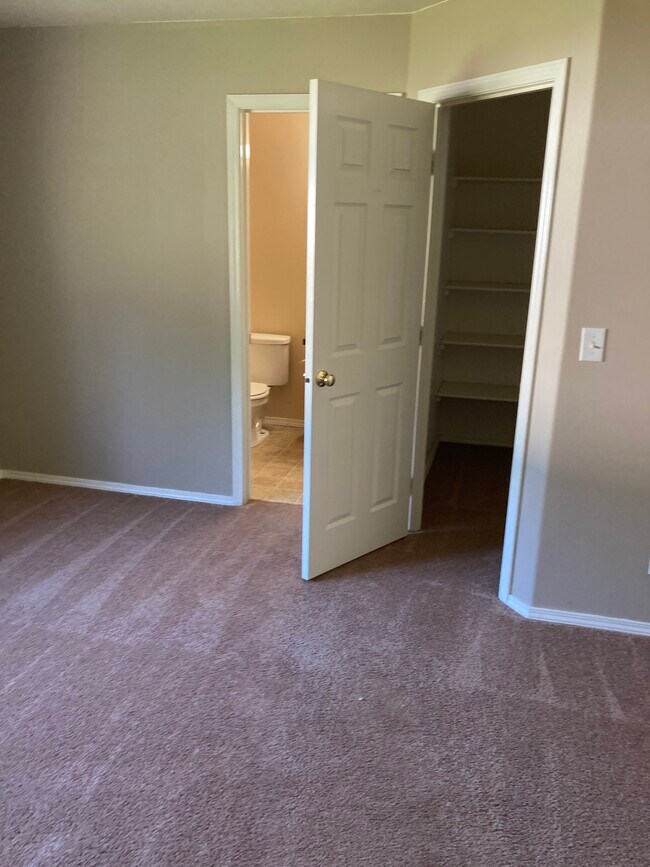Building Photo - 8244 E Water Stone Ct
