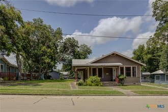 Building Photo - 262 Clemens Ave