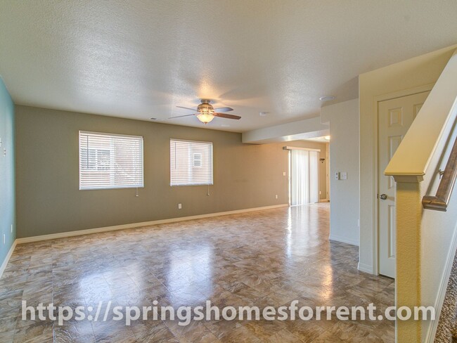 Building Photo - Great Location in Springs Ranch