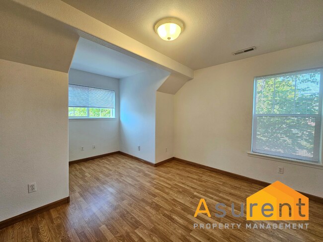 Foto del edificio - M-072 Clearsprings