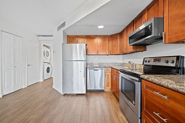 Foto del edificio - 9 Deer Creek Rd